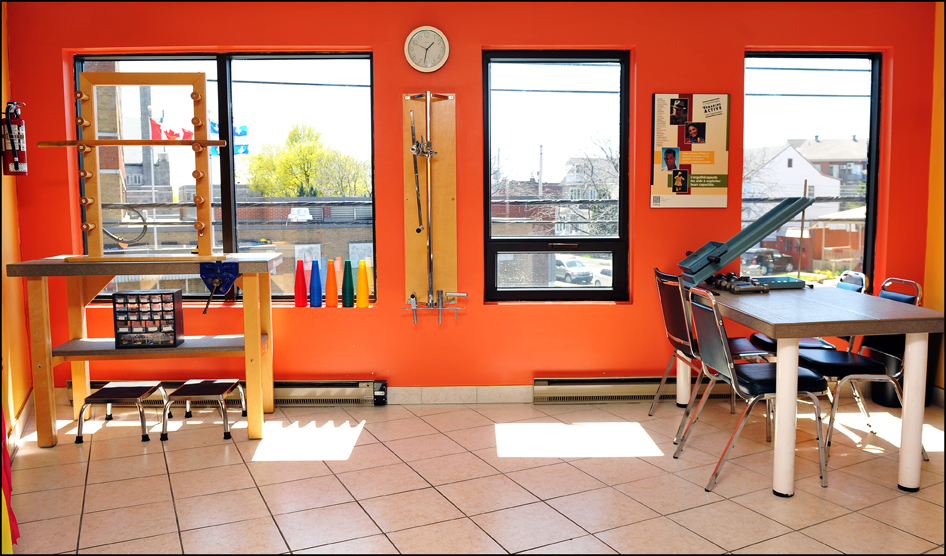 Physiotherapy Clinic Universal Lachine | 3360 Rue Notre Dame bur. 40, Lachine, QC H8T 3E2, Canada | Phone: (514) 637-5313