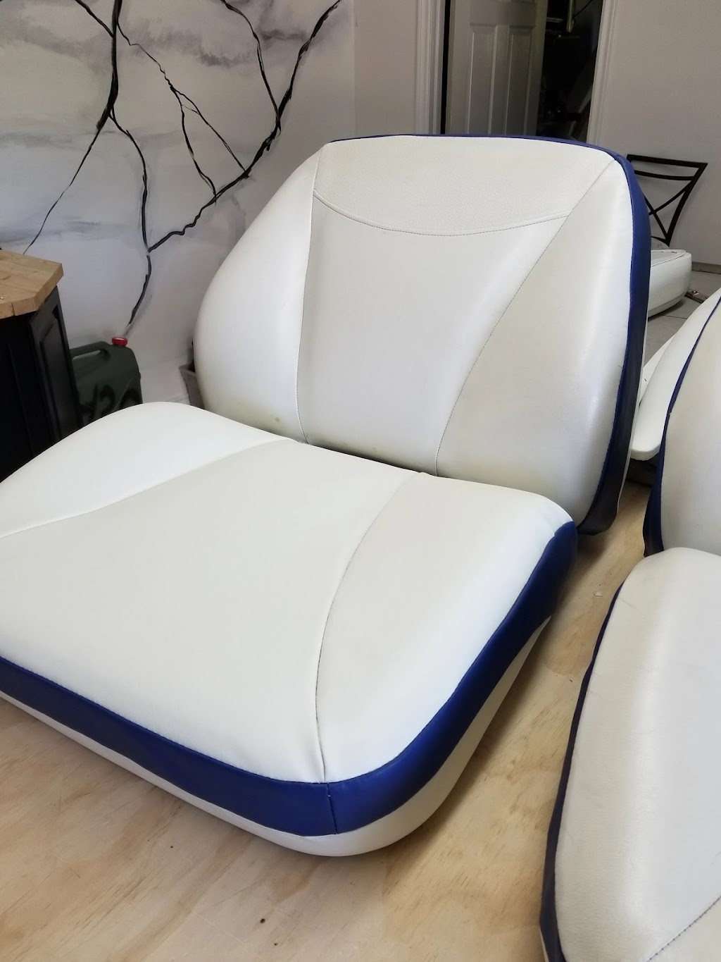 Thunder Stone Upholstery | 1006 Theatre Rd, Gravenhurst, ON P1P 1R3, Canada | Phone: (705) 708-4273