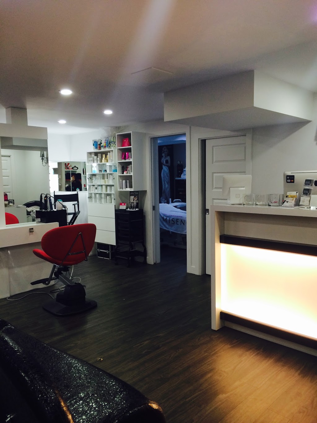 Studio Complicité | 9043 Rue des Lièvres, Québec, QC G1G 0C7, Canada | Phone: (418) 624-9509