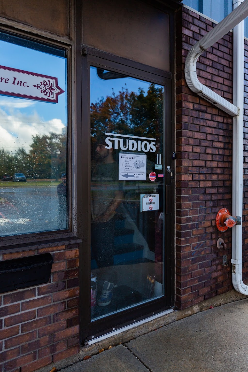 Uniyen Studios | 70 Bongard Ave Unit i, Nepean, ON K2E 7Z9, Canada | Phone: (613) 870-4343