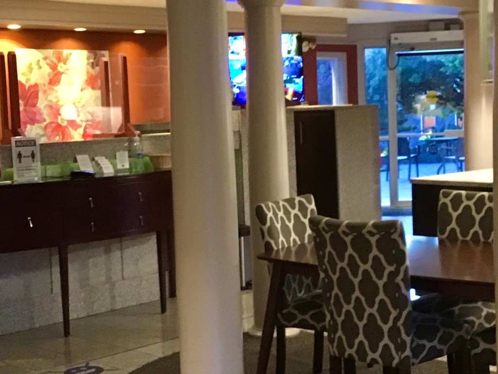 Helms Inn | 600 Douglas St, Victoria, BC V8V 2P8, Canada | Phone: (250) 385-5767