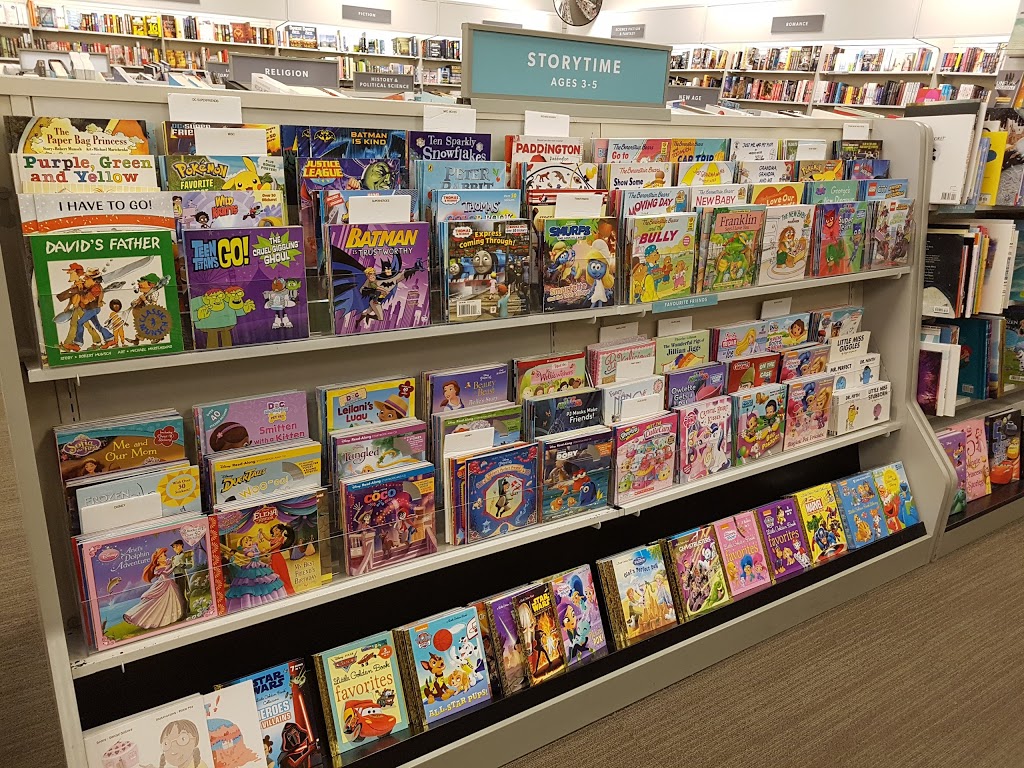 Coles - Seaway Mall | 800 Niagara St, Welland, ON L3C 1M3, Canada | Phone: (905) 735-6146