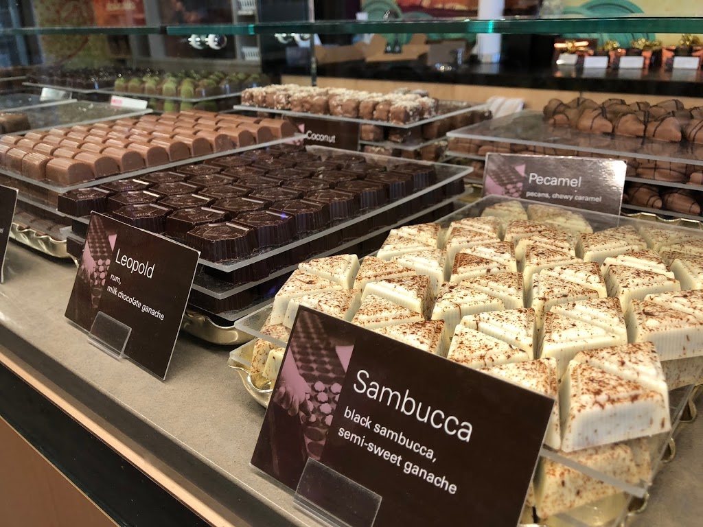 Chocolaterie Bernard Callebaut / Dalhousie Station / calgarychoc | 5005 Dalhousie Dr NW, Calgary, AB T3A 1B2, Canada | Phone: (403) 286-2008