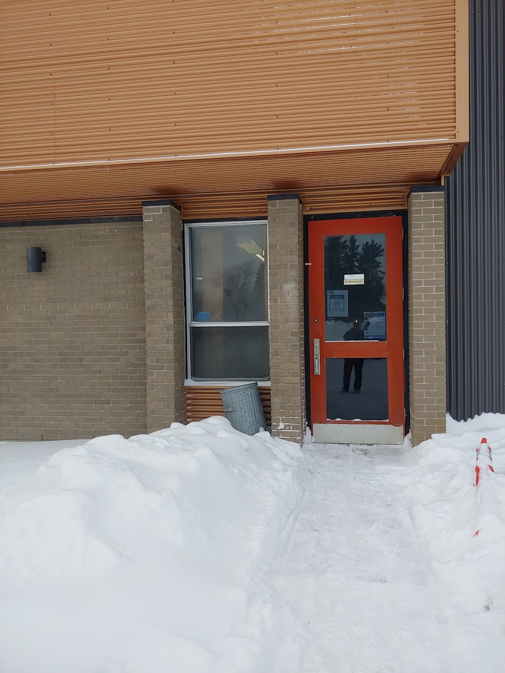 Mama Bears Quilt Shoppe | 511 Robinson Ave, Selkirk, MB R1A 1E4, Canada | Phone: (204) 904-8527