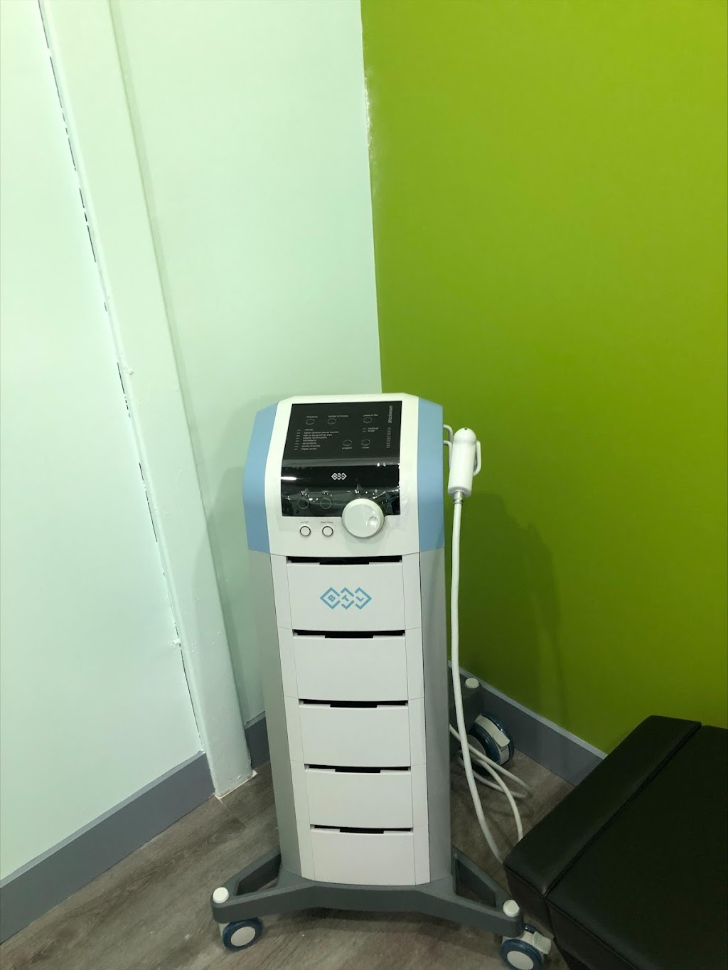 Vista Physiotherapy and Massage | 920 36 St NE #121, Calgary, AB T2A 6L8, Canada | Phone: (403) 300-5555