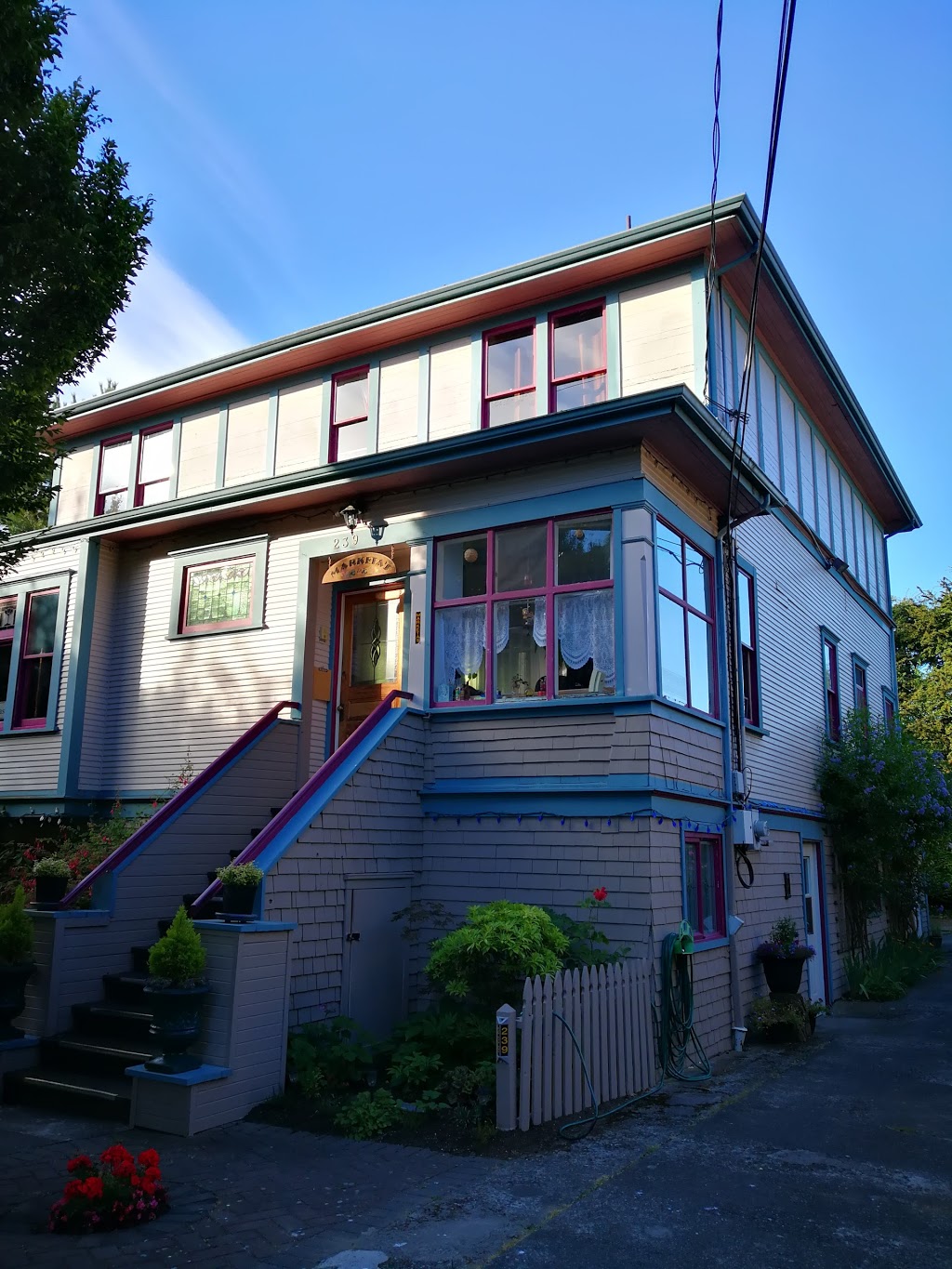 Marketas Bed and Breakfast | 239 Superior St, Victoria, BC V8V 1T4, Canada | Phone: (250) 384-9844