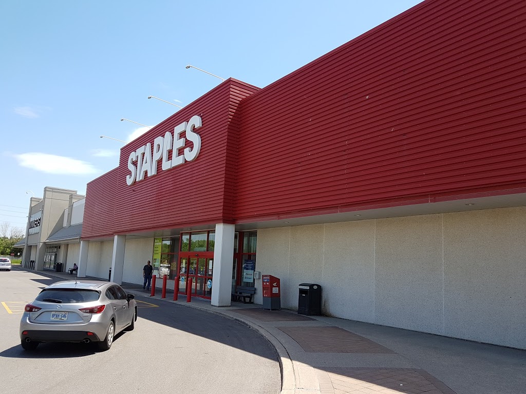 Staples Winston Churchill | 2460 Winston Churchill Blvd, Oakville, ON L6H 6J5, Canada | Phone: (905) 829-1960