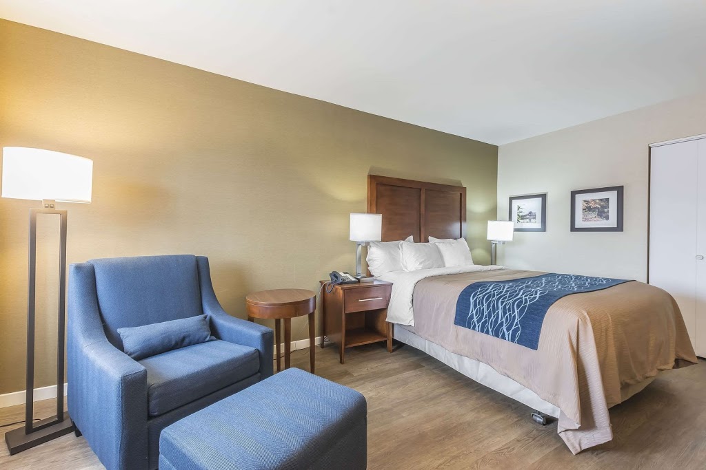 Comfort Inn | 16525 Boulevard Lacroix, Saint-Georges, QC G5Y 2G2, Canada | Phone: (418) 227-1227
