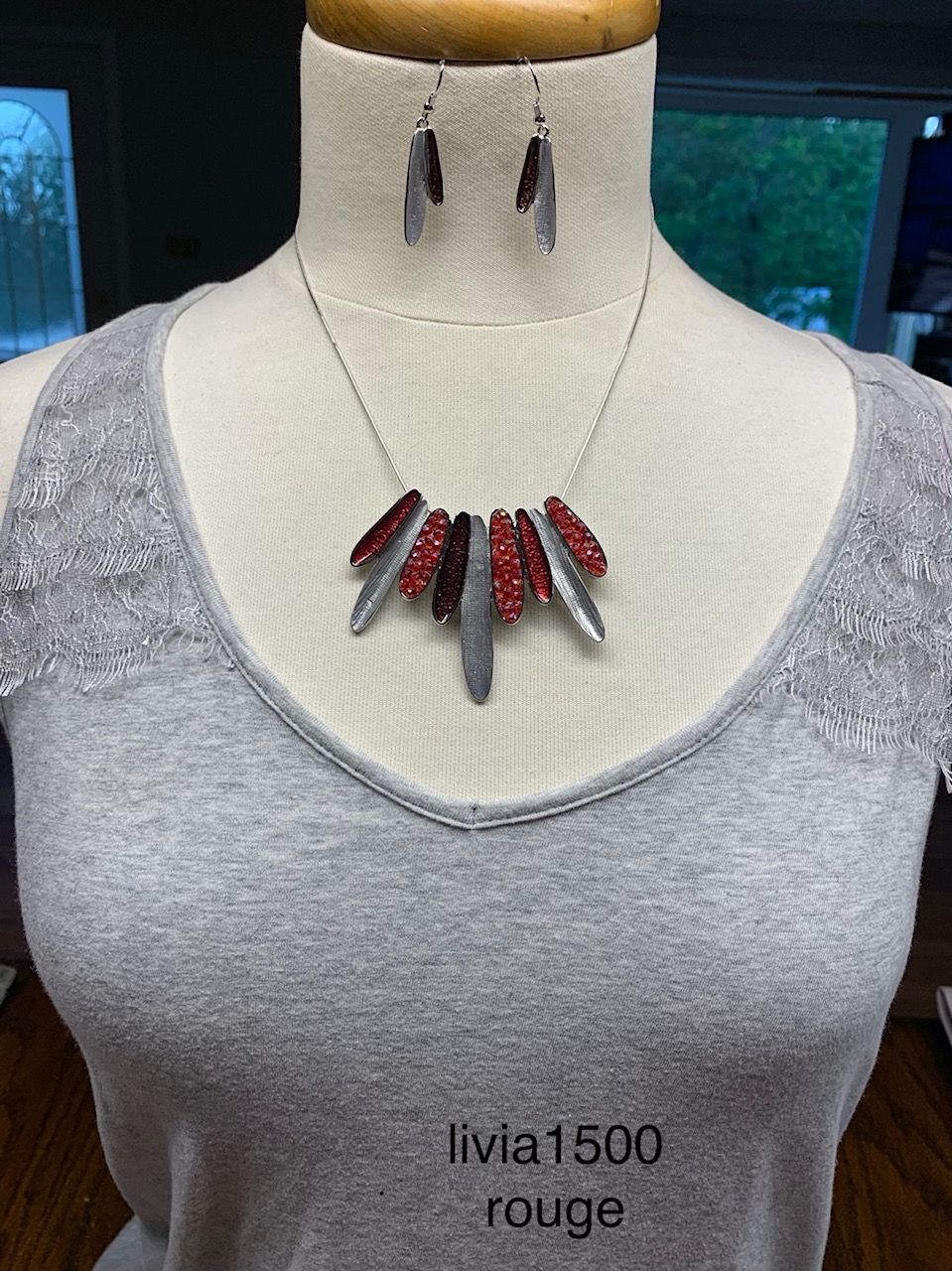 Au Féminin...lhomme en plus | 3000 Des, Boulevard des Laurentides Local 4, Laval, QC H7K 3G5, Canada | Phone: (450) 667-0585