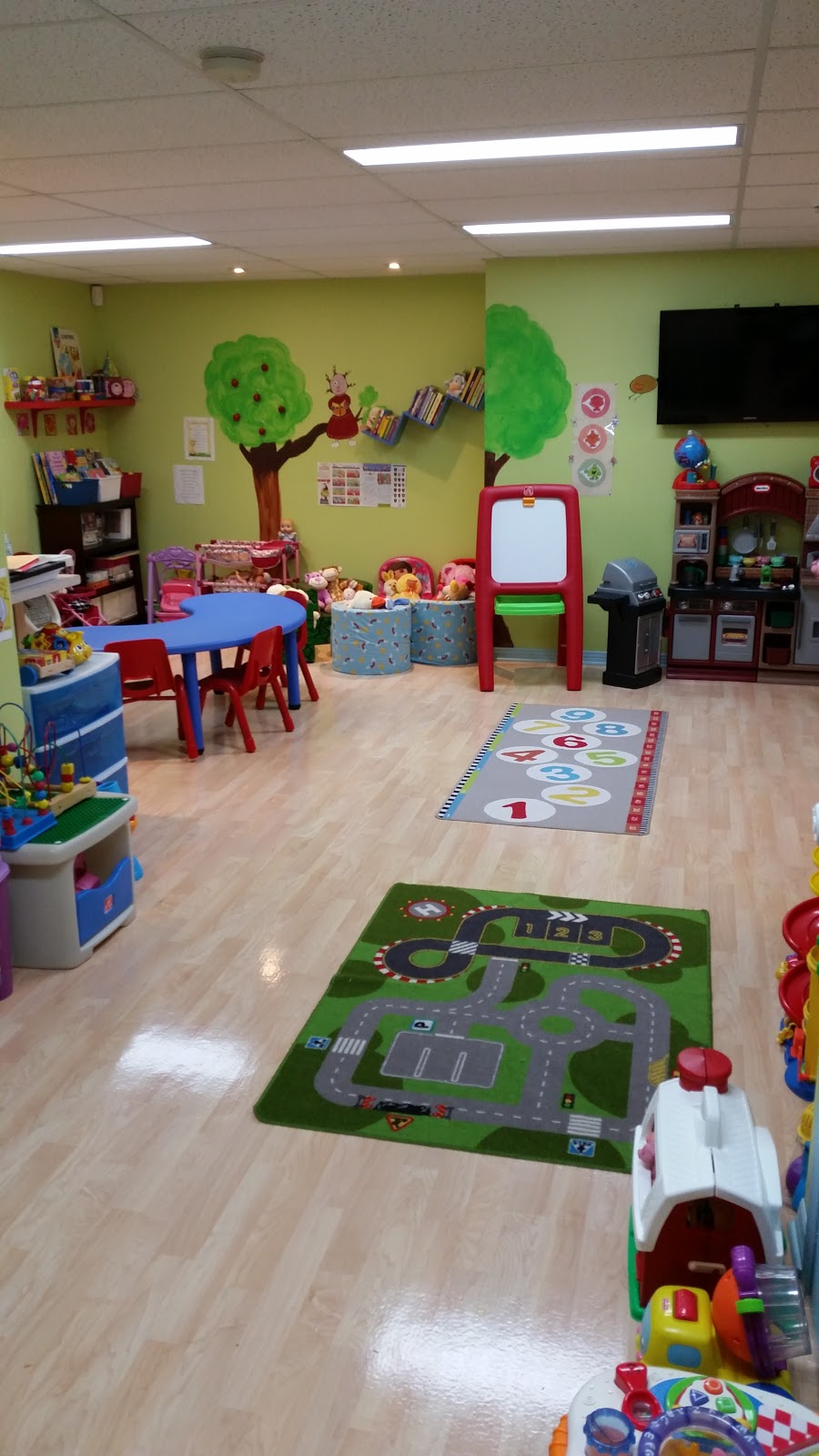 Nursery Des Anges Du Bonheur | 817 Rue George-Westinghouse, Mont-Saint-Hilaire, QC J3H 6L4, Canada | Phone: (450) 536-1909