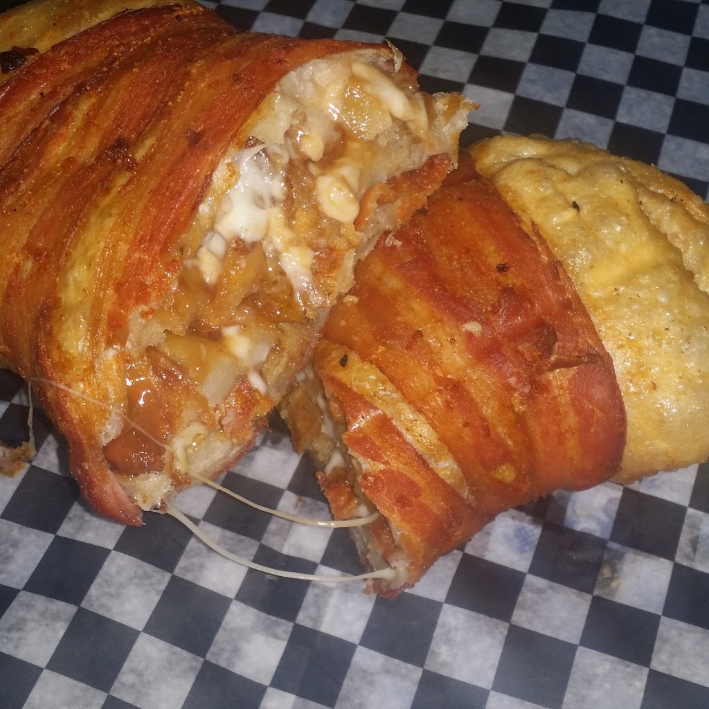Lakeview Burger & Diner | 1076 Cedar St, Oshawa, ON L1J 3R9, Canada | Phone: (905) 728-1234