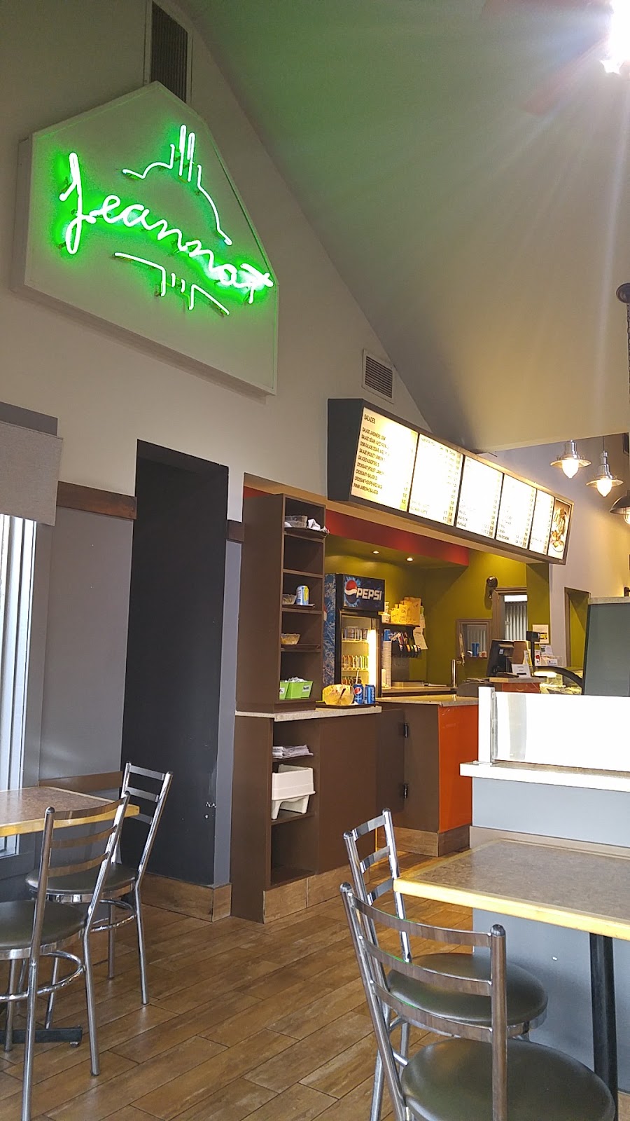Restaurant Jeannot (Shawinigan) | 3023 Avenue Beaudry Leman, Shawinigan, QC G9N 3H9, Canada | Phone: (819) 539-4752