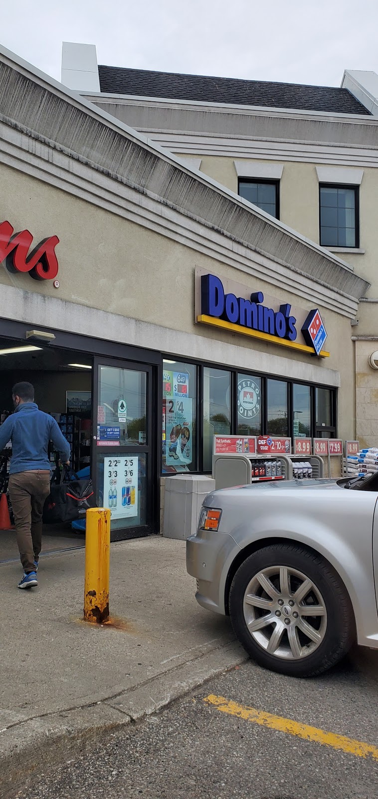 Dominos Pizza | 1241 Weber St E, Kitchener, ON N2A 1C2, Canada | Phone: (519) 893-7200