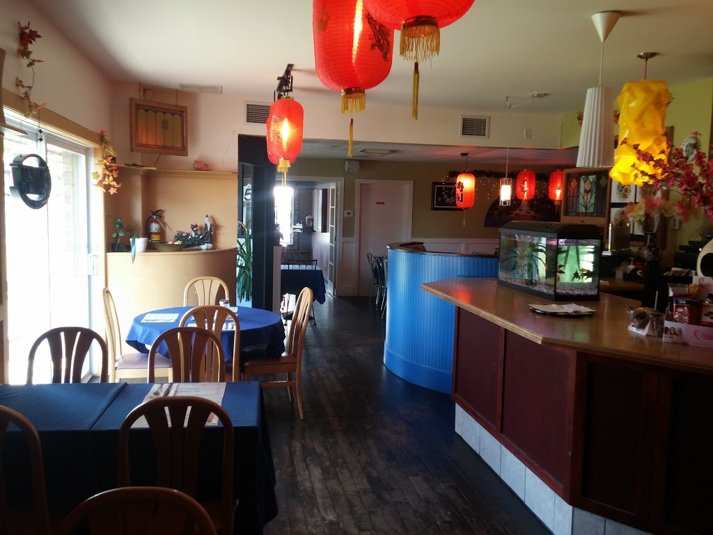 Lotus Blanc Vietnamien | 1564 Rue Denault, Sherbrooke, QC J1H 2R2, Canada | Phone: (819) 566-6212