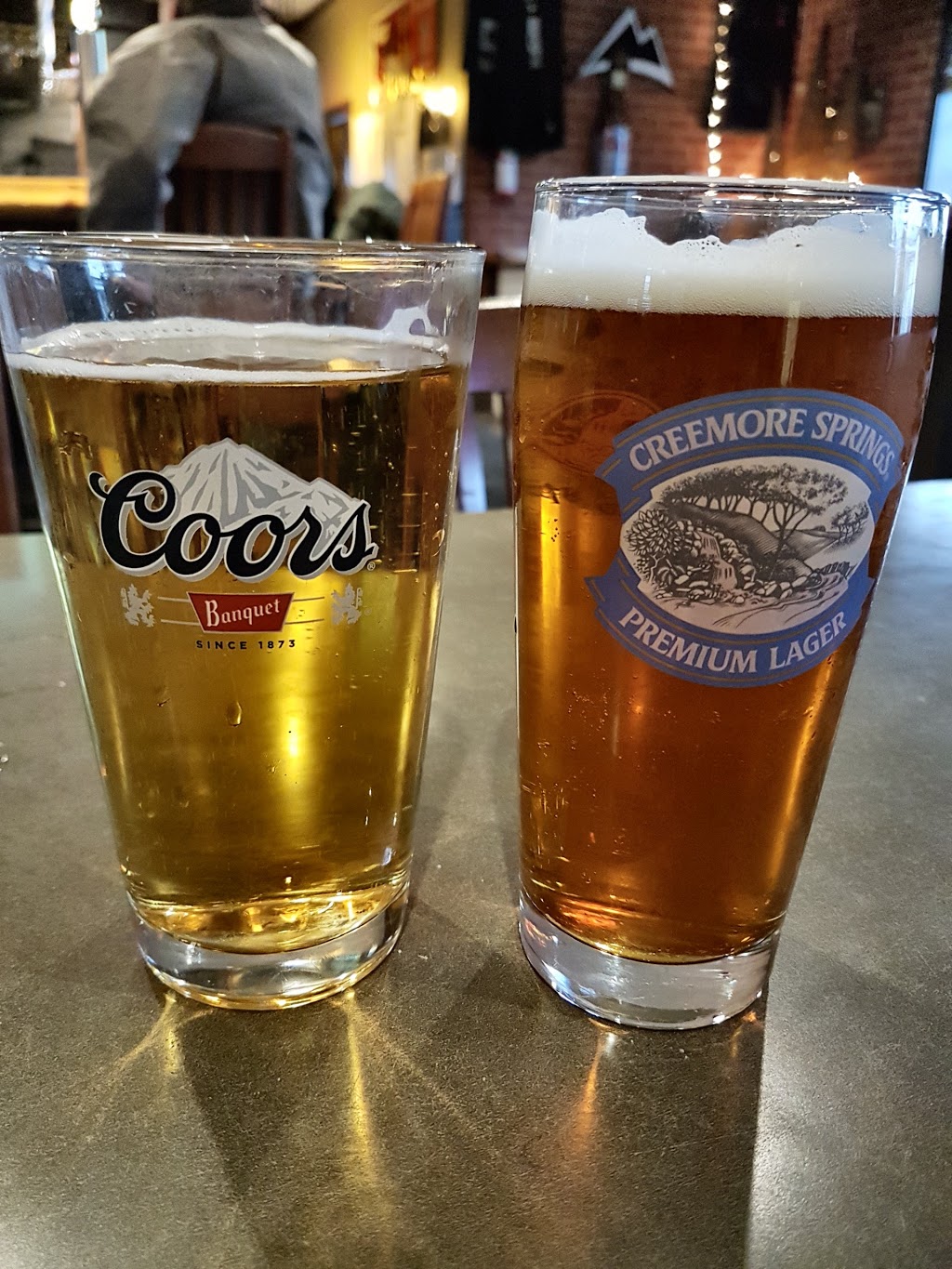 Mansion House Restaurant and Bar | 129 High St, Georgina, ON L0E, Canada | Phone: (905) 722-8345