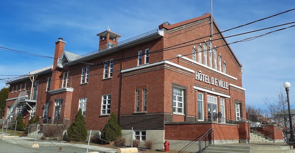 Hôtel de ville - Saint-Joseph-de-Beauce | 843 Av. du Palais, Saint-Joseph-de-Beauce, QC G0S 2V0, Canada | Phone: (418) 397-4358