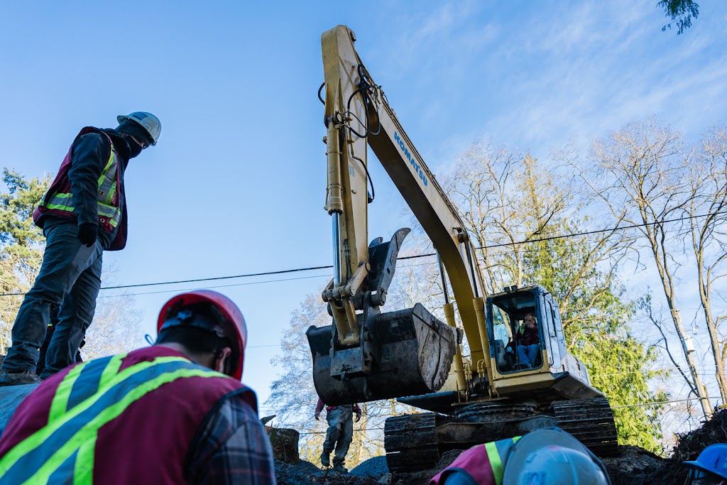 J Cote & Son Excavating Ltd | 4539 210a St, Langley, BC V3A 8Z3, Canada | Phone: (604) 576-0500