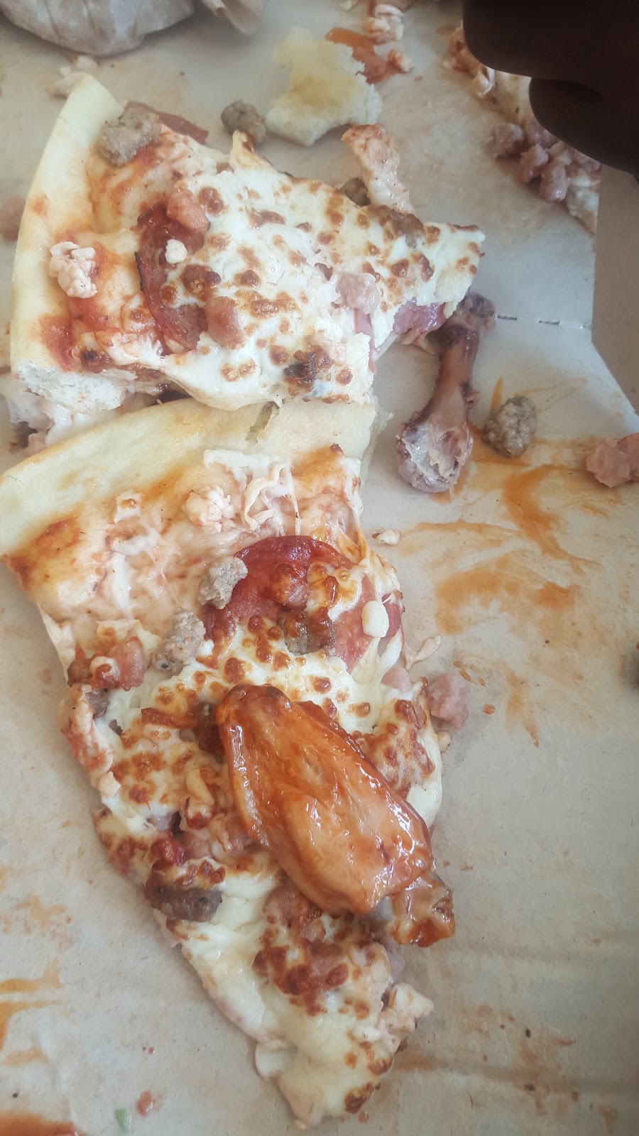 Pizza Hut Express | 5905 Victoria Ave, Niagara Falls, ON L2G 3L8, Canada | Phone: (905) 357-4040 ext. 210
