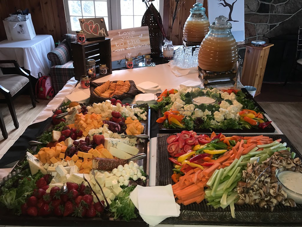 Bonnie View Inn | 2713 Kashagawigamog Lake Rd, Minden, ON K0M 1S0, Canada | Phone: (800) 461-0347