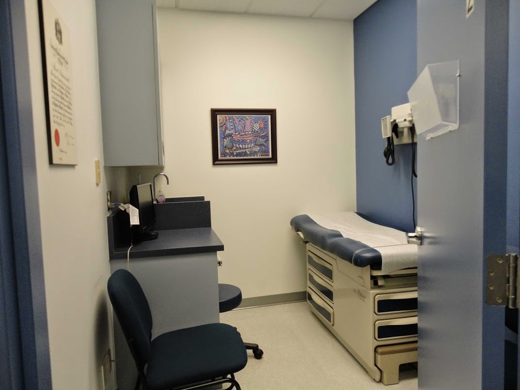 Primacy - River Road Medical Clinic | 671 River Rd, Gloucester, ON K1V 2G2, Canada | Phone: (613) 822-3582