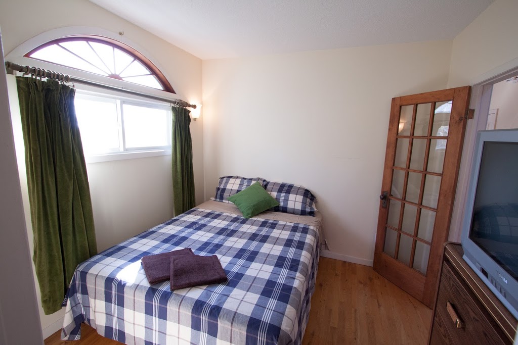 Beach1.com - 58 River Rd. East | 58 River Rd E, Wasaga Beach, ON L9Z 2K9, Canada | Phone: (888) 242-4288