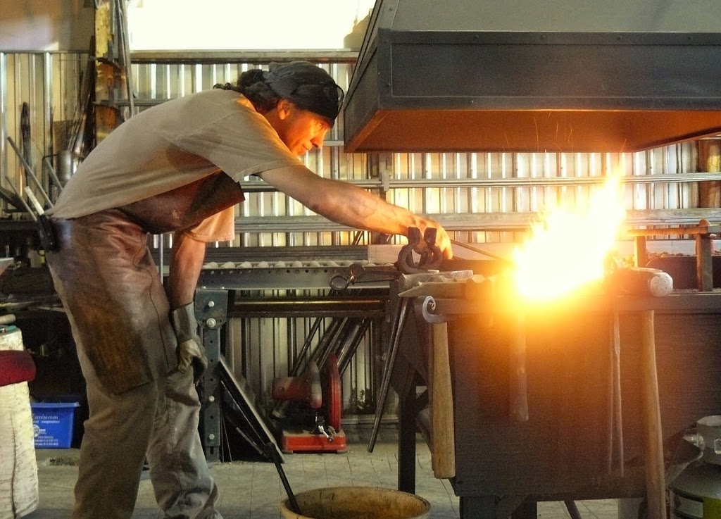 Cheval De Feu - Forgeron | 14 Chemin des Normand, Eastman, QC J0E 1P0, Canada | Phone: (819) 570-5684
