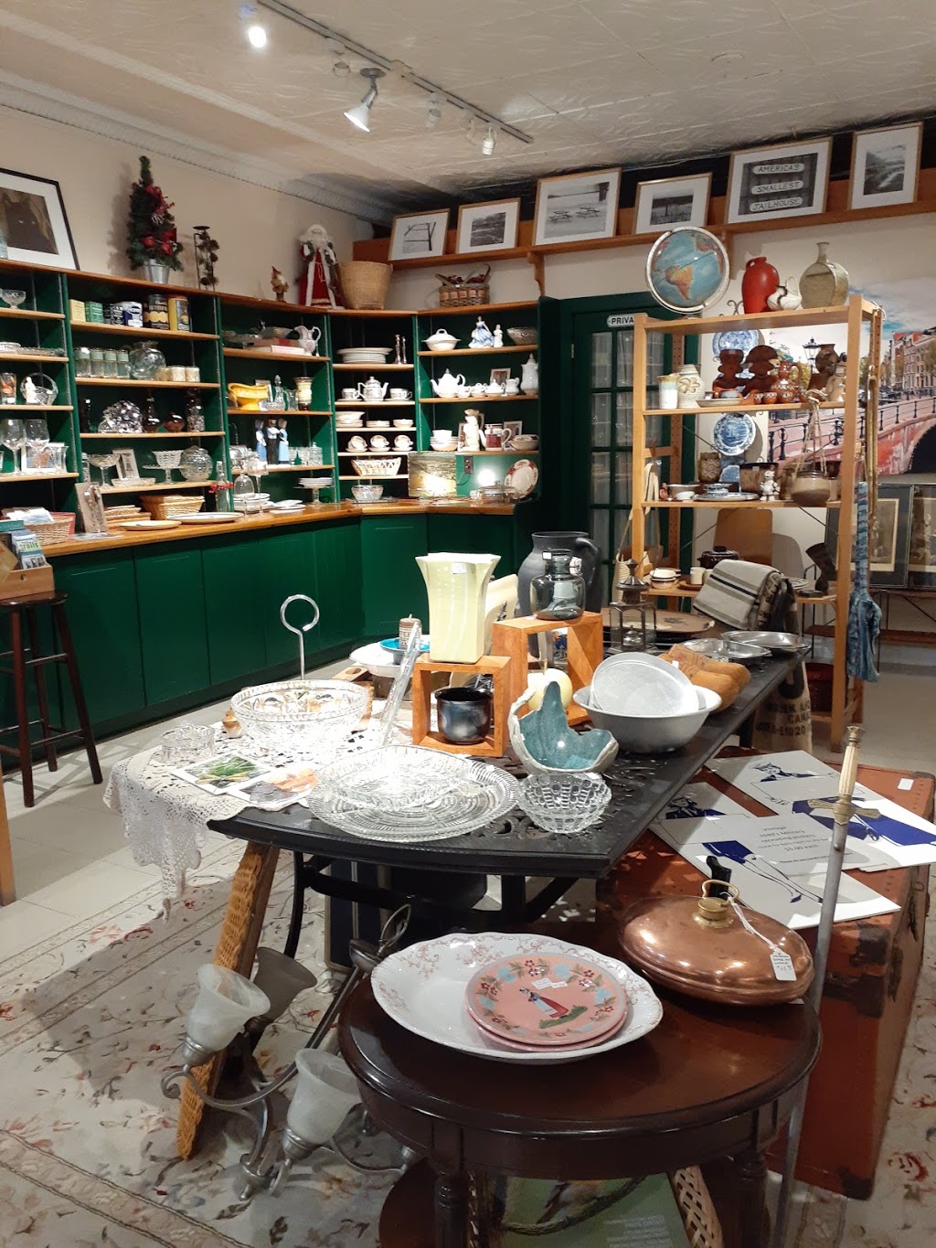 Black Moon Curios | 347 Victoria St N, Tweed, ON K0K 3J0, Canada | Phone: (613) 403-2330