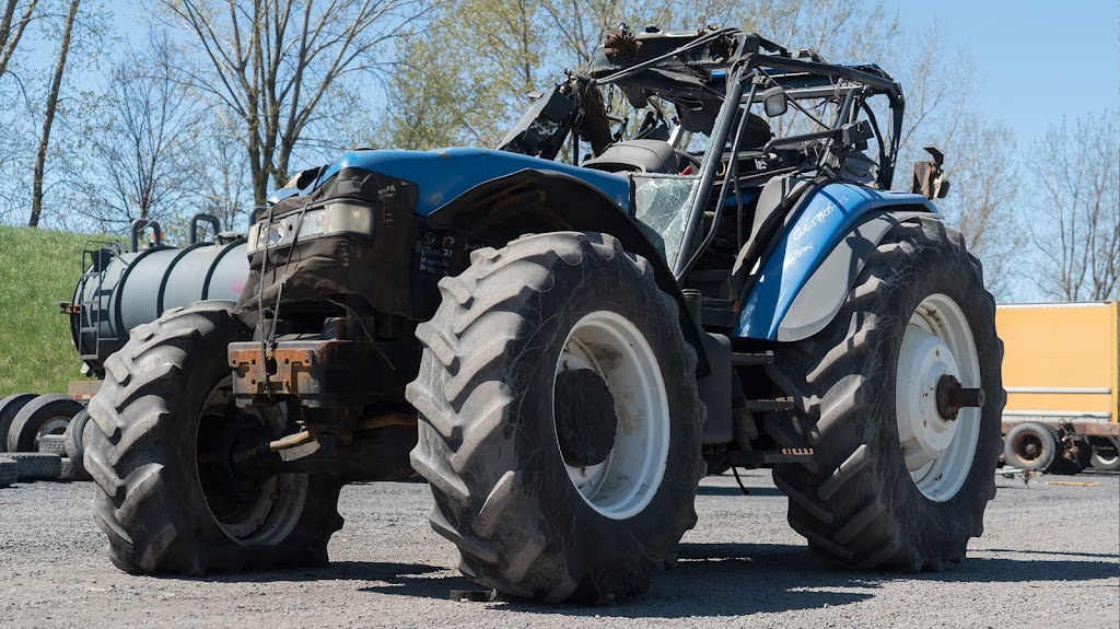 Gamex Inc. | Pièces de camion usagées | 609 Rue Principale, Île-aux-Noix, QC J0J 1G0, Canada | Phone: (866) 611-3881