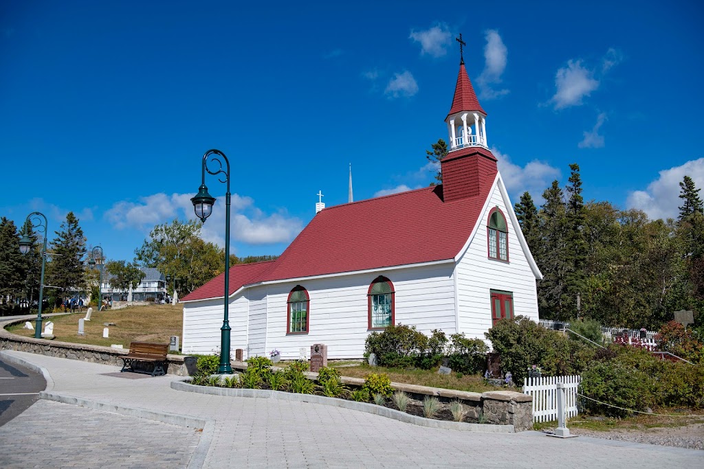 Chapelle de Tadoussac | 169 Rue du Bord de lEau, Tadoussac, QC G0T 2A0, Canada | Phone: (418) 235-4324