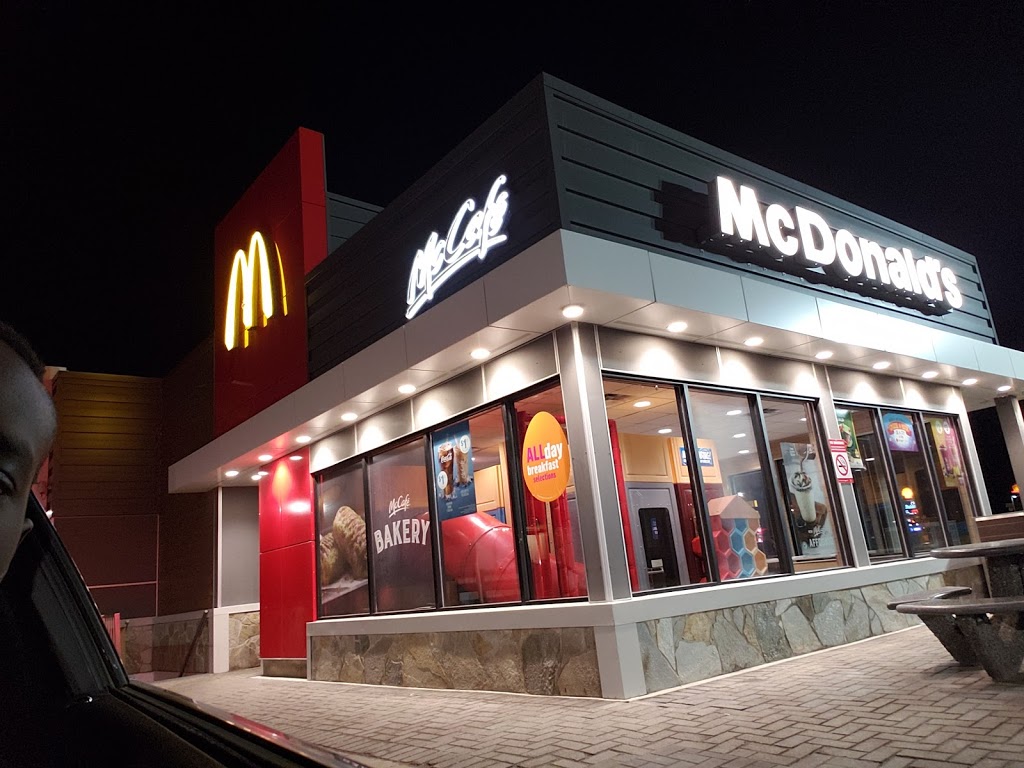 McDonalds | 3045 Pembina Hwy, Winnipeg, MB R3T 5H5, Canada | Phone: (204) 949-6083
