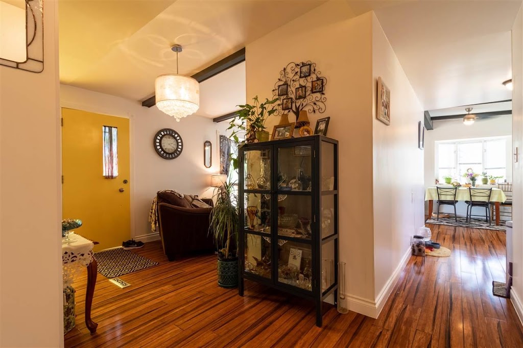 2 Percent Realty Edge Sherwood Park | 69 Cavan Crescent, Sherwood Park, AB T8H 2K6, Canada | Phone: (780) 667-7653