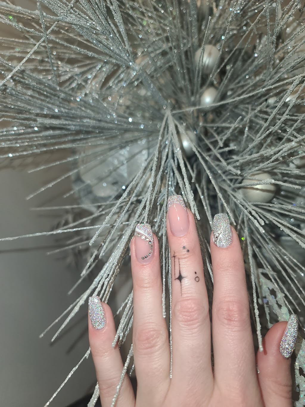 TNails & Spa | 40 A Elizabeth St, Okotoks, AB T1S 1J7, Canada | Phone: (403) 404-0064