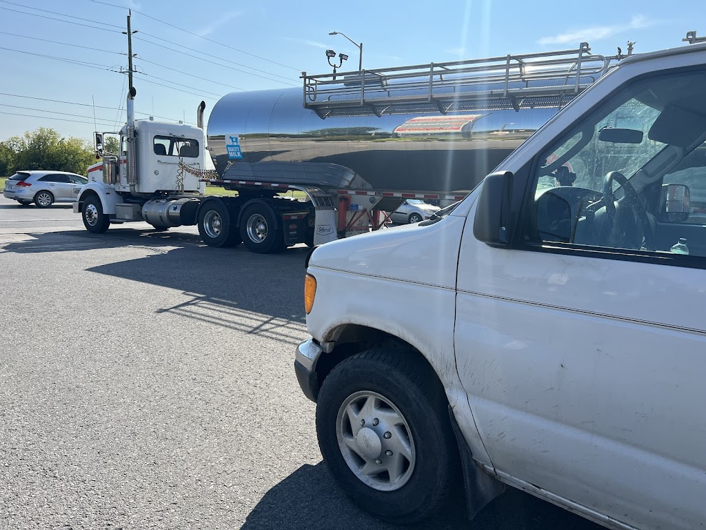 HMB Truck and Trailer Repair | 29 Industrial Dr, Campbellford, ON K0L 1L0, Canada | Phone: (705) 957-1123