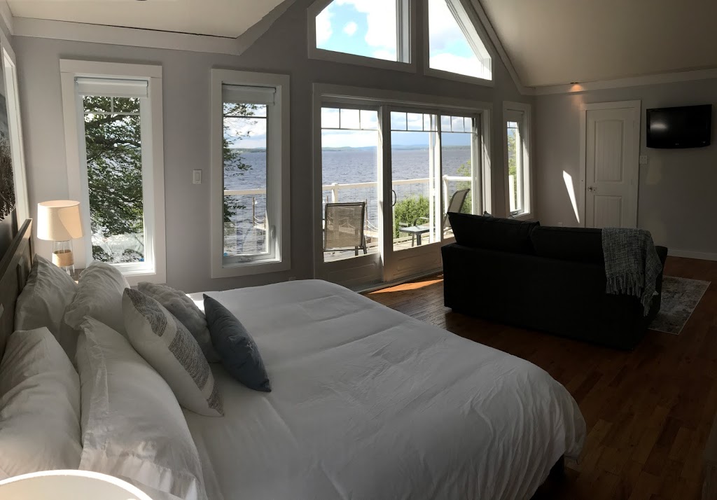 Chalet L’Apéro | Stratford, Quebec, QC G0Y 1P0, Canada