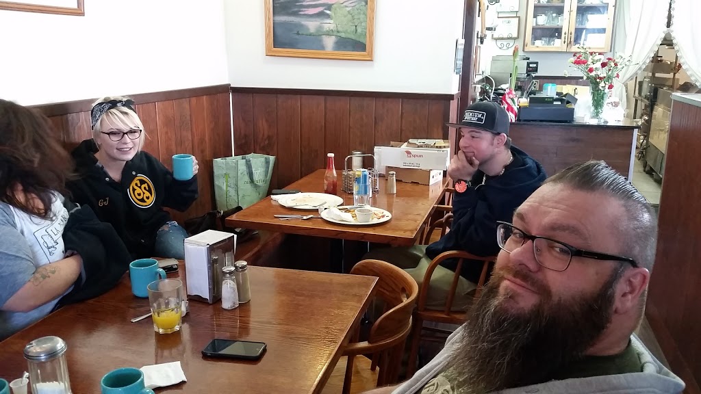 Aldergrove Cafe | 3091 276 St, Aldergrove, BC V4W 3L4, Canada | Phone: (604) 381-3110