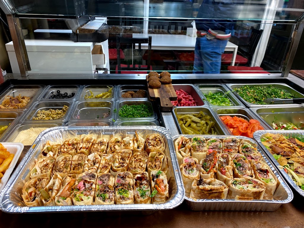 K&W Shawarma | 180 Lees Ave, Ottawa, ON K1S 5J6, Canada | Phone: (613) 421-0247