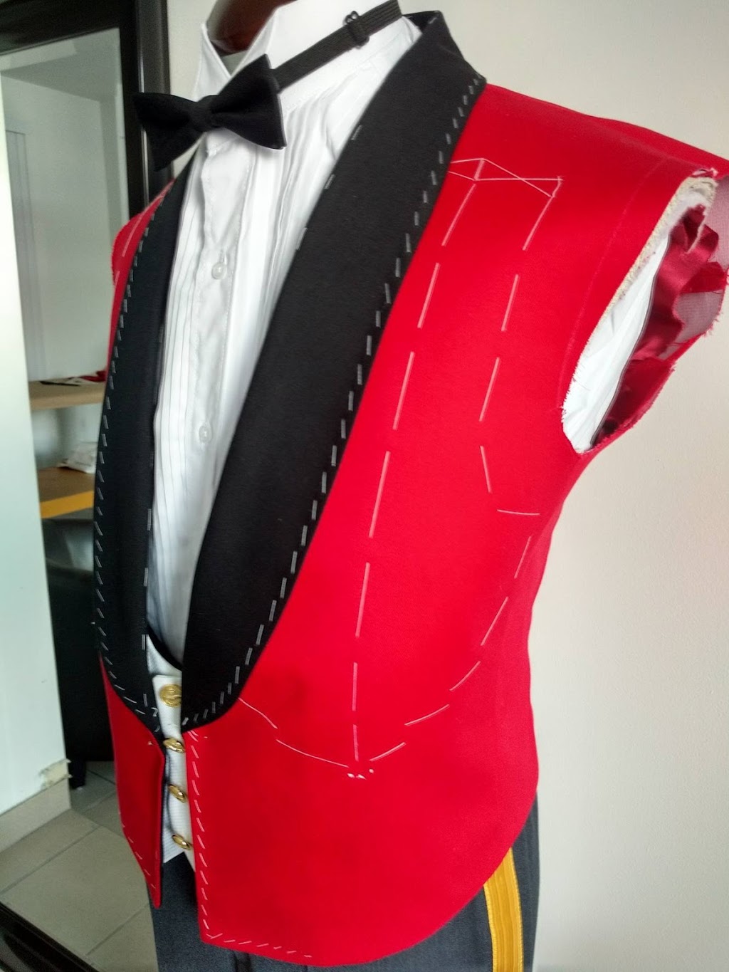 Vic Master Tailor | 6092 Cunard St, Halifax, NS B3K 1E4, Canada | Phone: (902) 424-8638