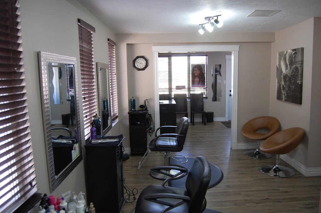 Studio Unisex Elegante par/by Julie Martin | 448 Champlain St, Dieppe, NB E1A 1P3, Canada | Phone: (506) 850-3430