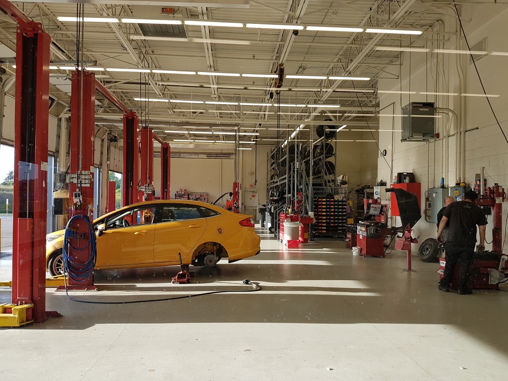 Mr. Lube in Walmart | 135 First Commerce Dr, Aurora, ON L4G 0G2, Canada | Phone: (905) 841-9888
