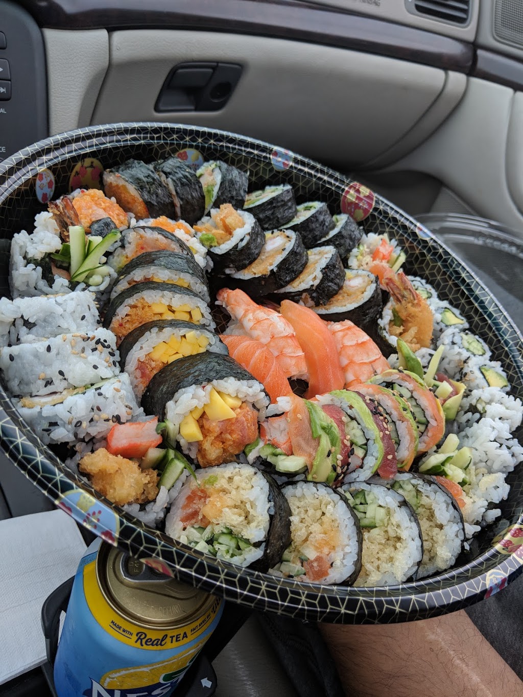 Souping Sushi | 7468 Boul Langelier, Saint-Léonard, QC H1S 3B7, Canada | Phone: (514) 251-3535