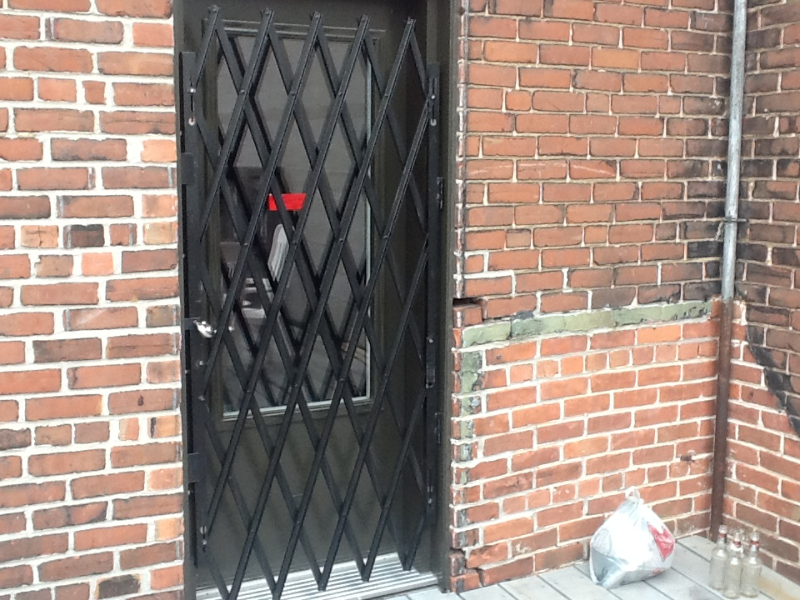 Sécuri-Toit | 344 Bd Sainte-Rose, Laval, QC H7L 1M9, Canada | Phone: (450) 963-7851