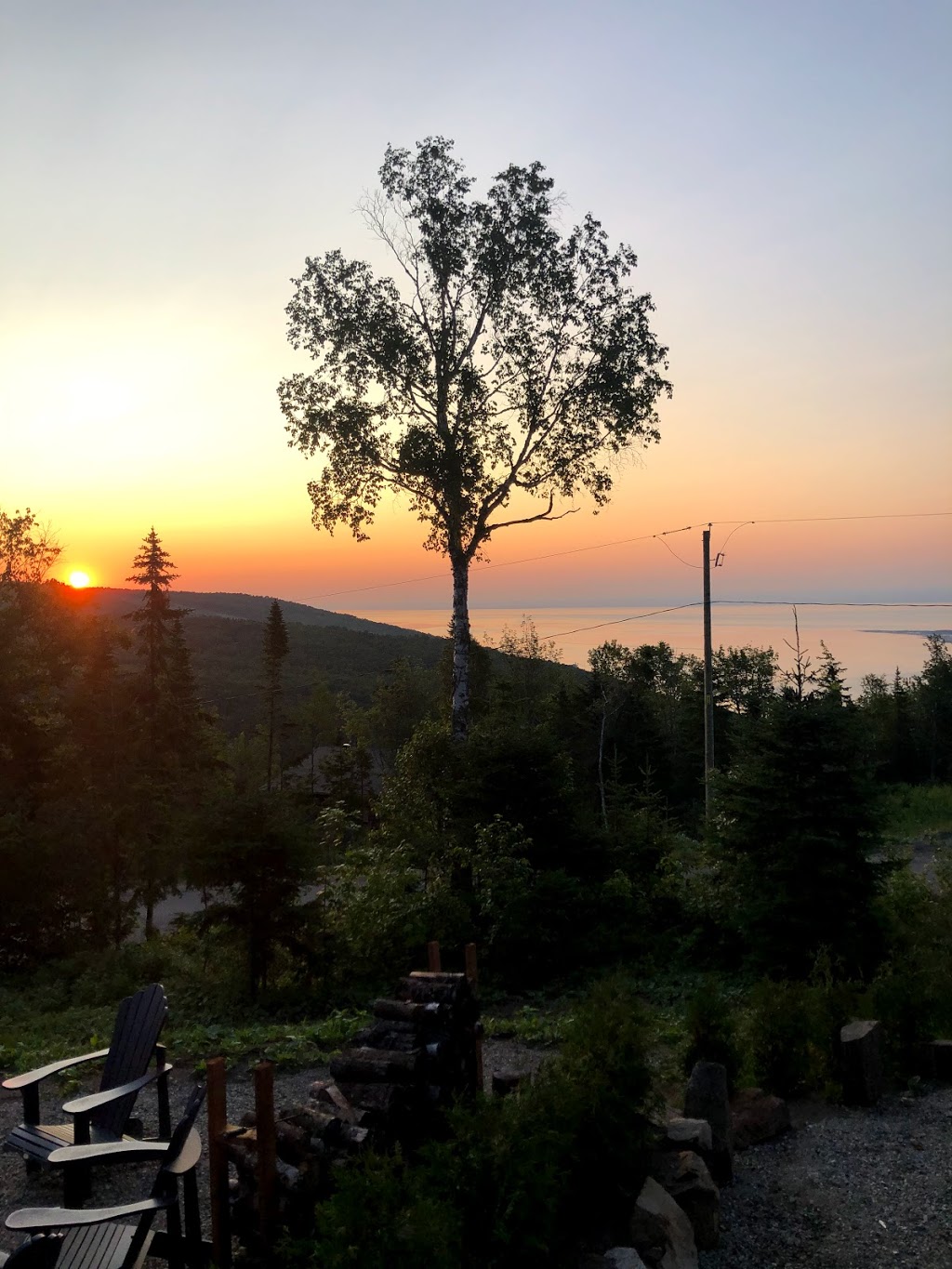 La Maison Bleue du Domaine Charlevoix | 55 Rue de la Corniche, Les Éboulements, QC G3Z 0J5, Canada | Phone: (418) 435-8989