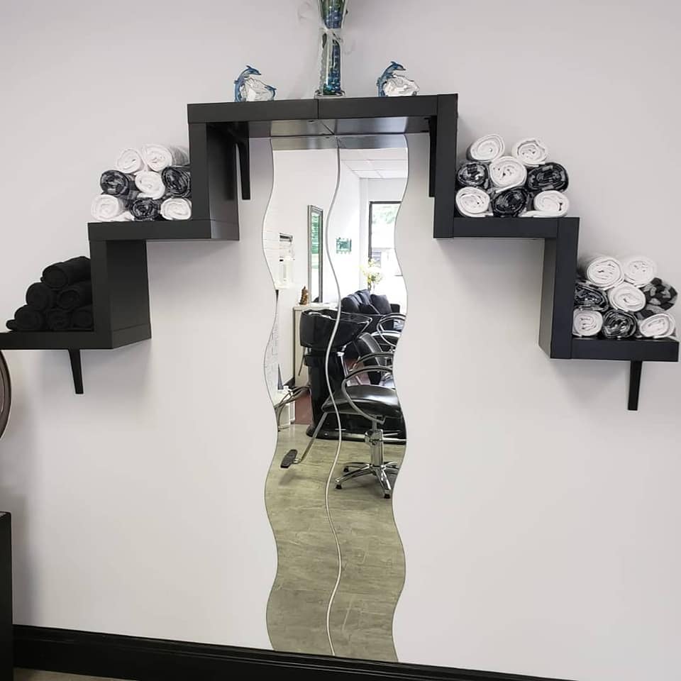 shears and clippers family hair and beauty lounge | 6710 Drummond Rd #3, Niagara Falls, ON L2J 4P1, Canada | Phone: (289) 990-7787