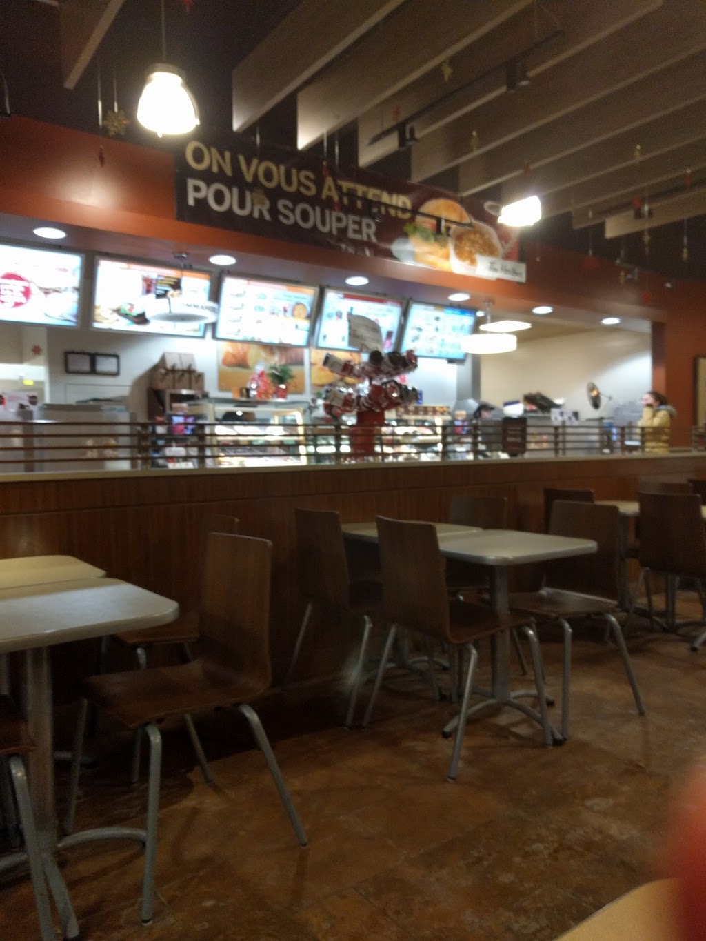 Tim Hortons | 415 Boul De, Boulevard la Vérendrye E, Gatineau, QC J8R 1N2, Canada | Phone: (819) 663-4000