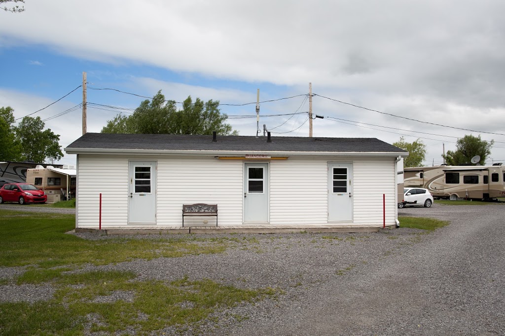 Camping Canadien-Américain | 209 QC-138, Saint-Augustin-de-Desmaures, QC G3A 0G2, Canada | Phone: (418) 878-4254