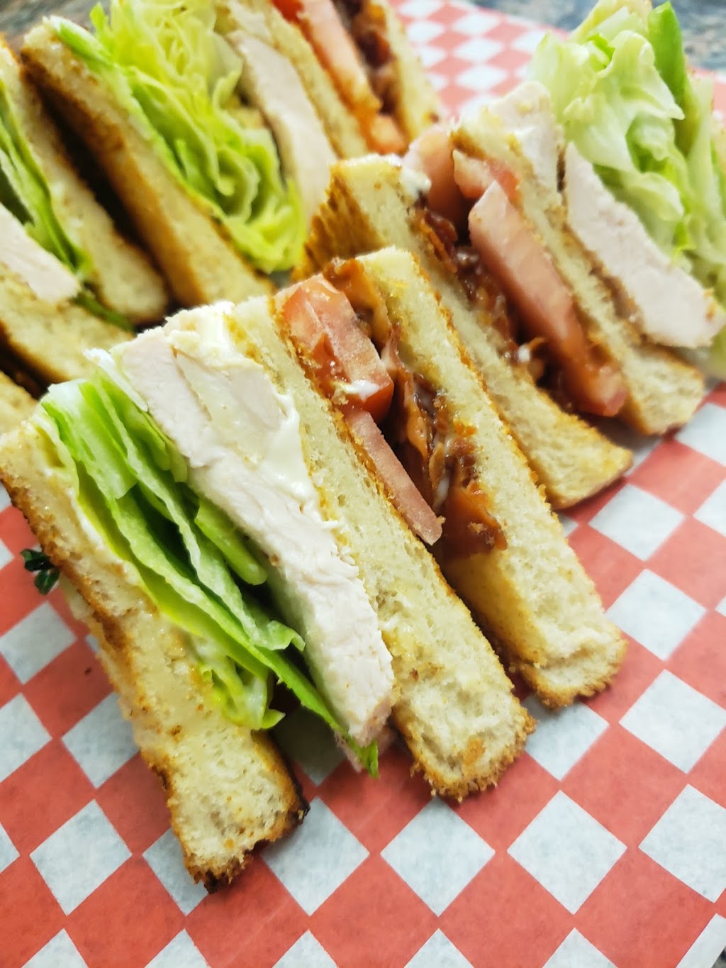 Willys Pizza | 3023 Cedarview Rd, Nepean, ON K2J 4A8, Canada | Phone: (613) 825-9444