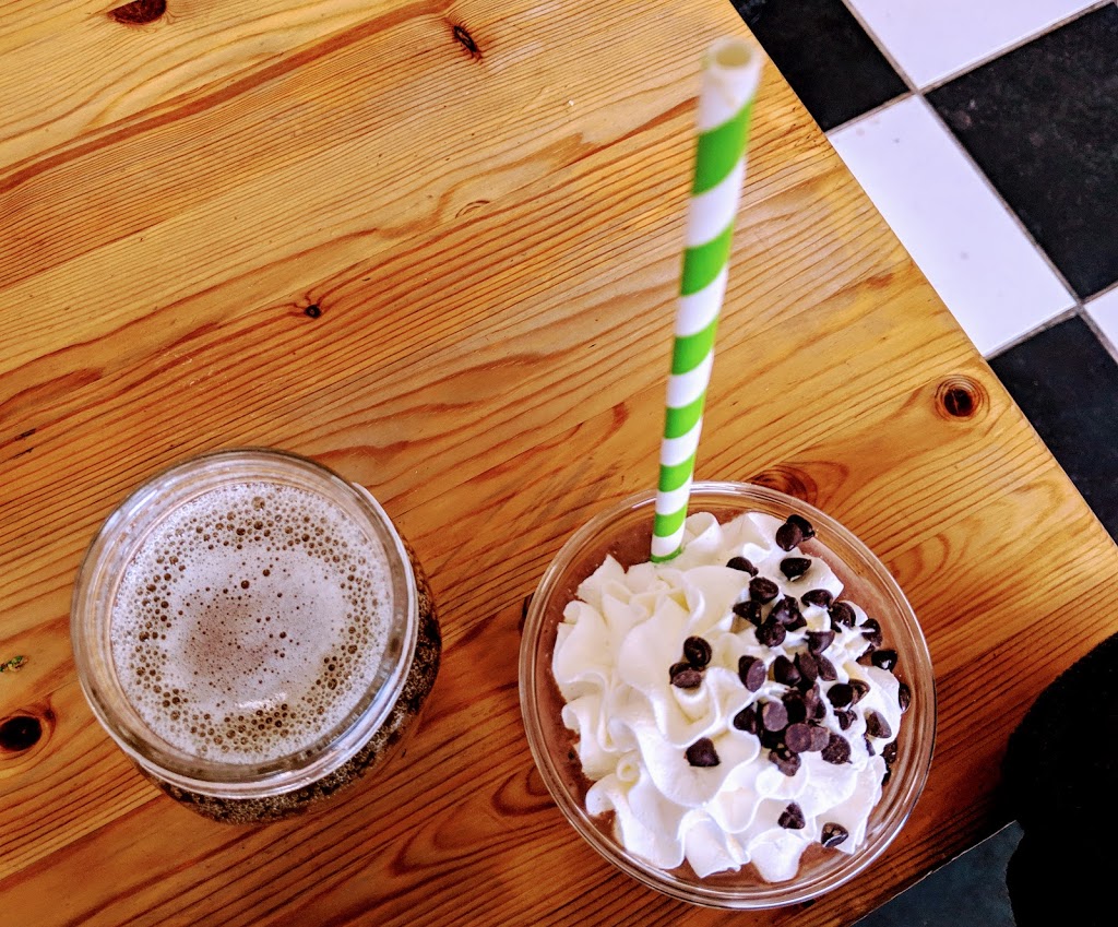 Little Jo Berrys Bakery | 1303 Wellington St W, Ottawa, ON K1Y 3B1, Canada | Phone: (613) 761-8000