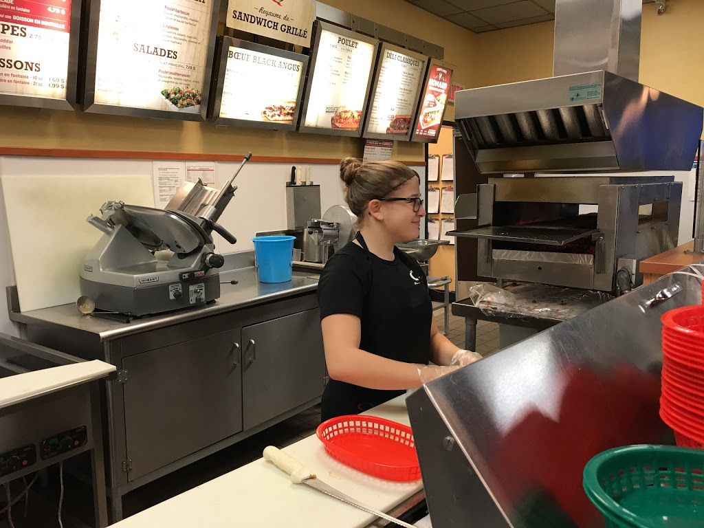 Quiznos | 3324 Rue du Carrefour, Québec, QC G1C 7E1, Canada | Phone: (418) 660-5499