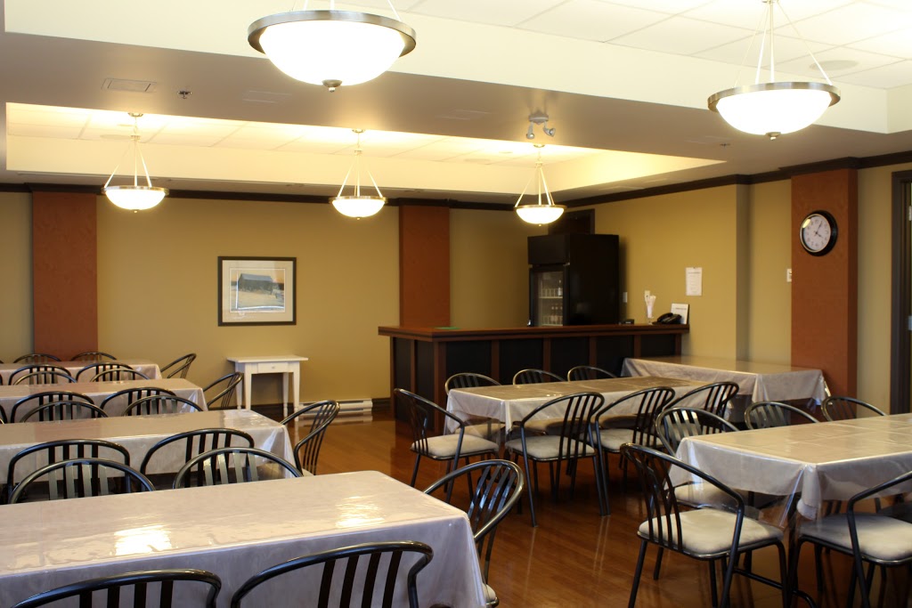 E Montpetit | 315 Rue Danis, Salaberry-de-Valleyfield, QC J6S 1M1, Canada | Phone: (450) 373-3511