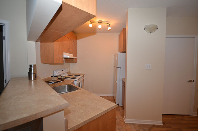 Bourg Du Village | 25 Place Casavant, Sainte-Thérèse, QC J7E 5X1, Canada | Phone: (450) 508-2000